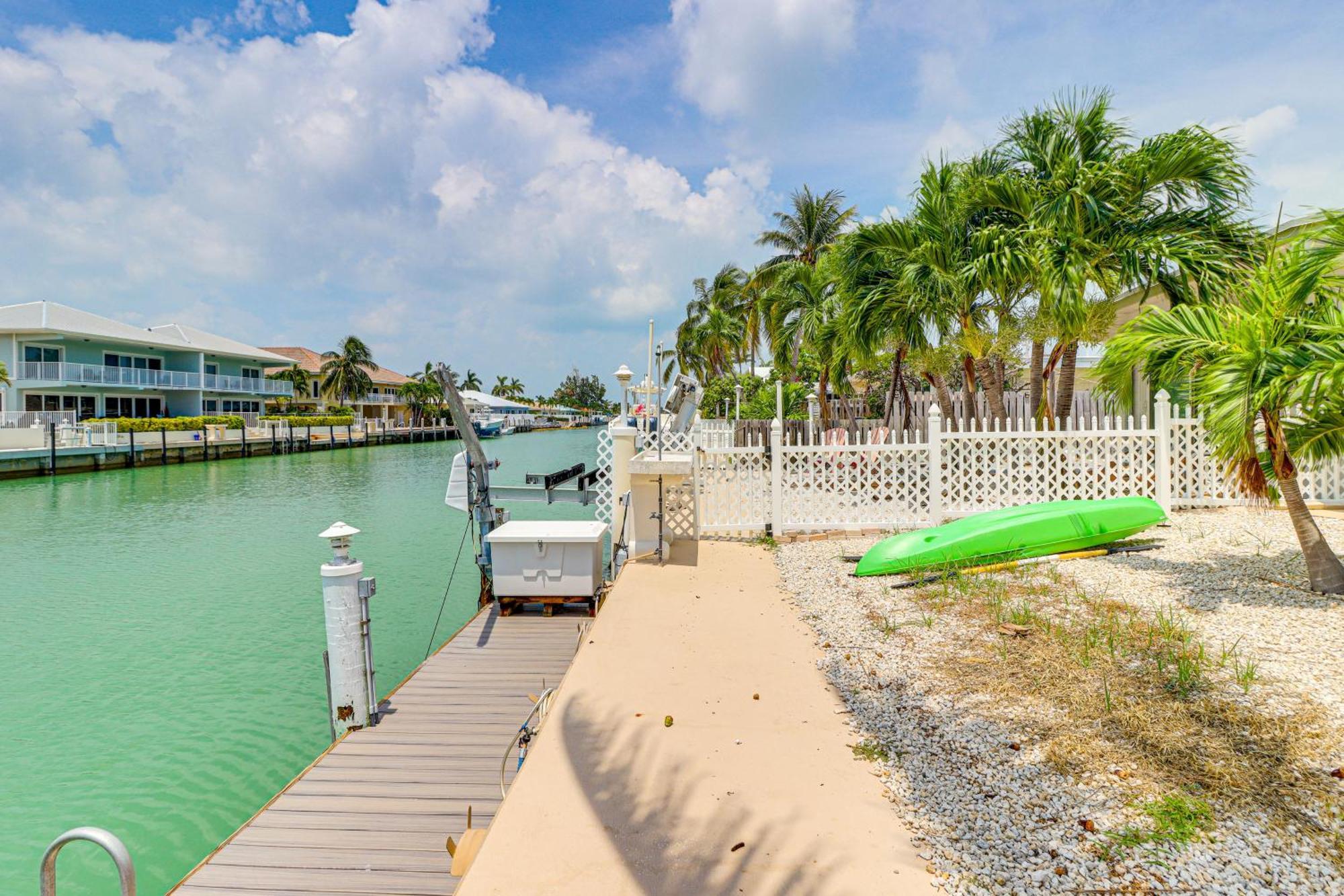 Waterfront Key Colony Beach Home With Golf Cart! Exterior photo